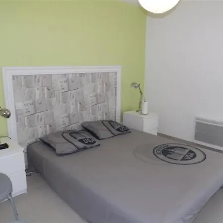 Apartmán T2 En Plein Centre Ville Avec Parking *