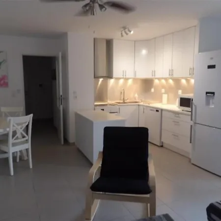 Apartmán T2 En Plein Centre Ville Avec Parking